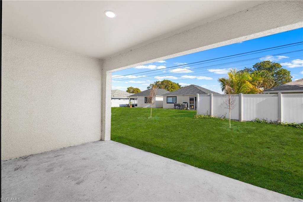 1045/1047 11th TER photo 17
