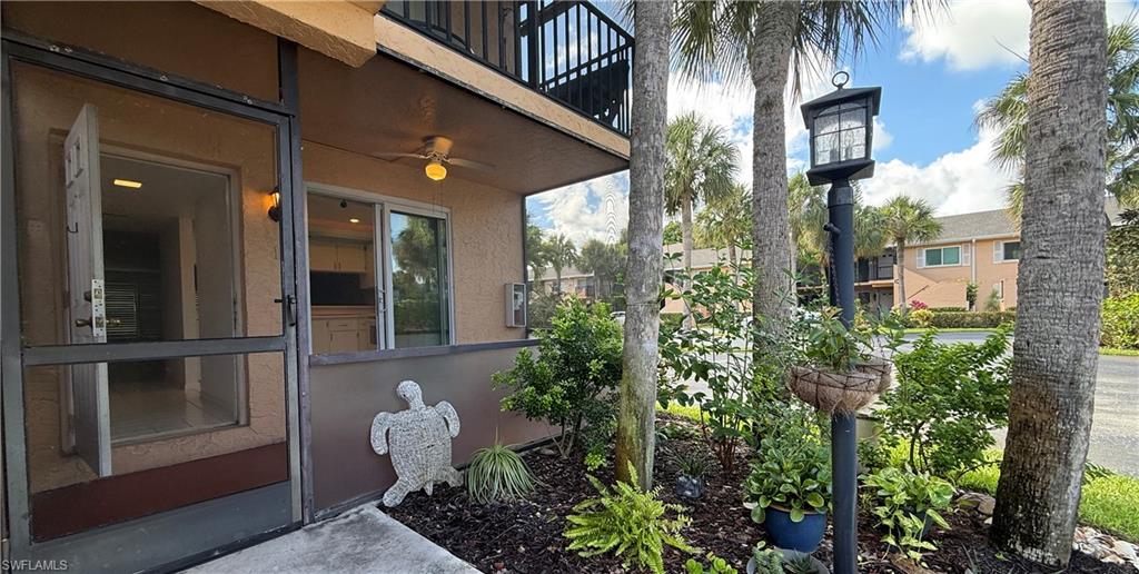 Entryway with Screen porch