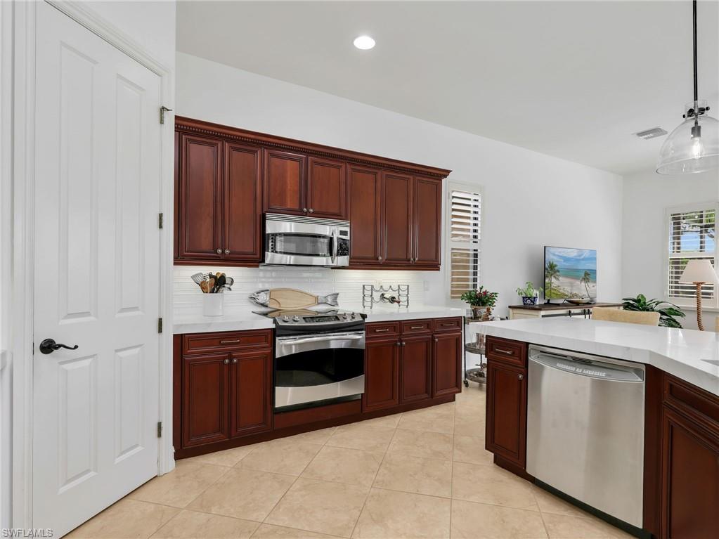 7660 Cottesmore DR photo 27