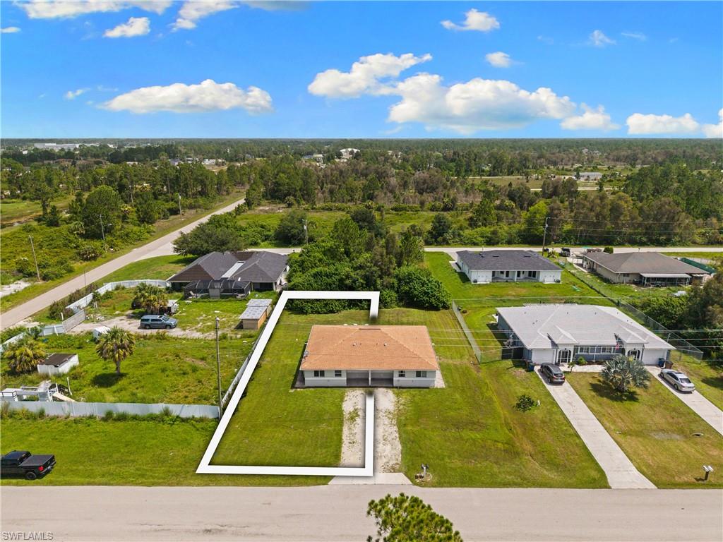 909 Jaguar BLVD