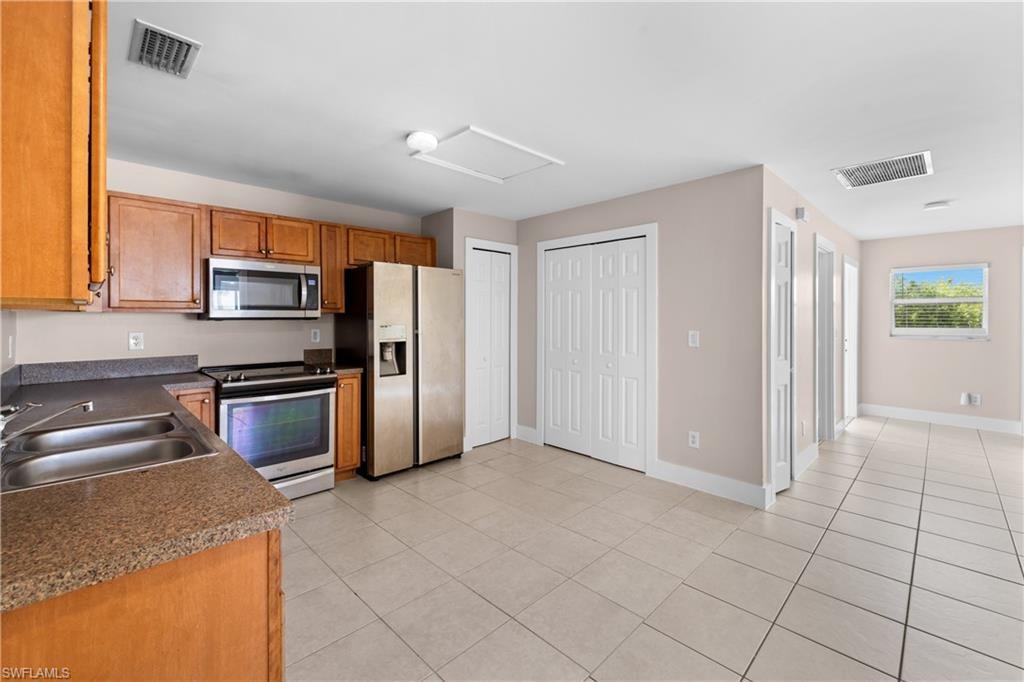 909 Jaguar BLVD photo 8