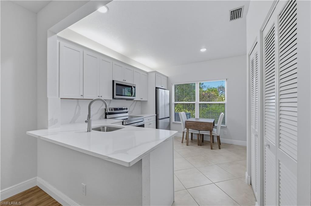 Updated kitchen with all new appliances