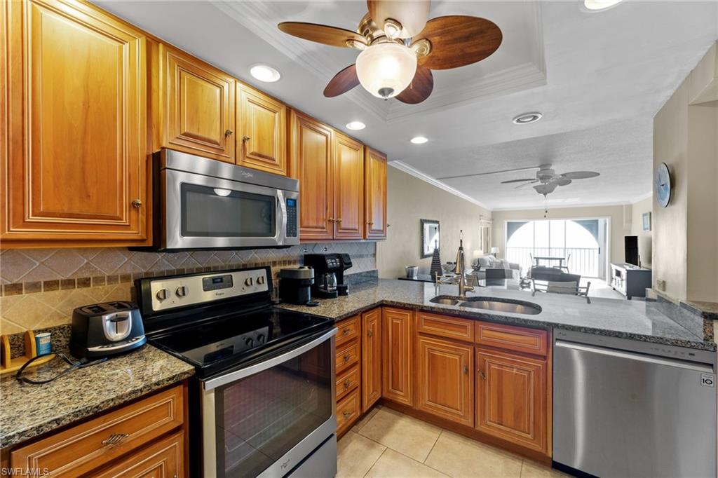 25900 Hickory BLVD 706 photo 11