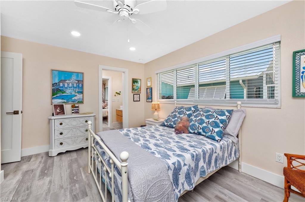 321 Capri Isles CT photo 28