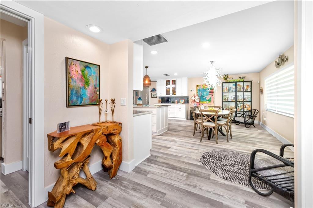 321 Capri Isles CT