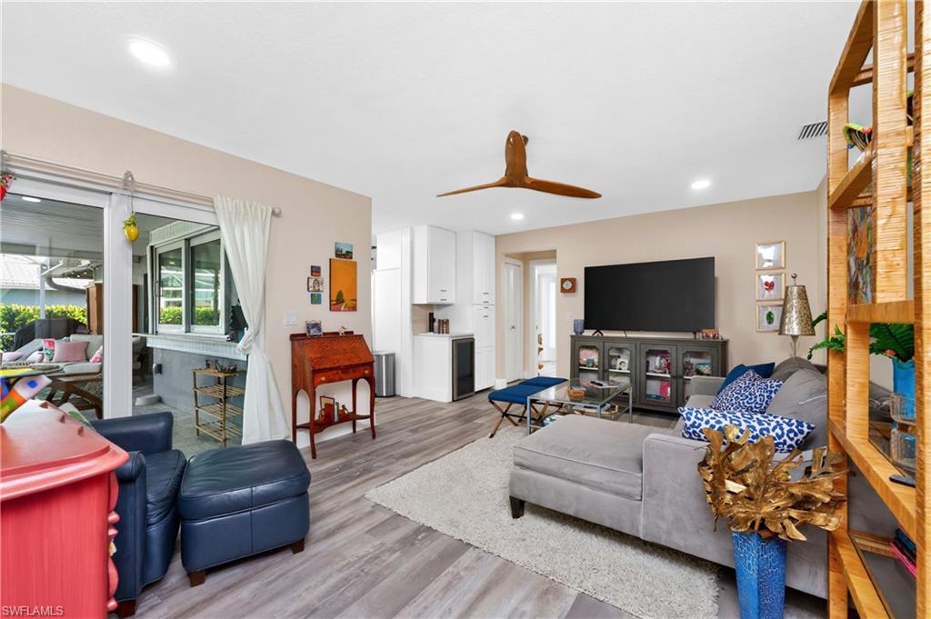 321 Capri Isles CT photo 21