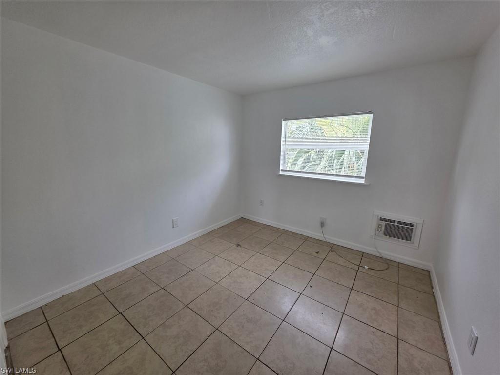 2452 Stella ST 106