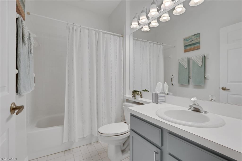 680 Wiggins Lake DR 202 photo 10