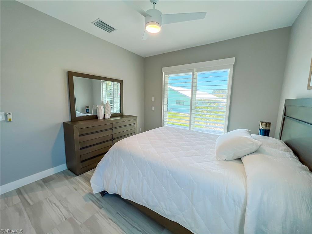 554 Barfield DR photo 33