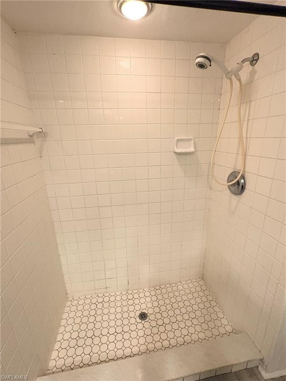5584 Malt DR 4 photo 14