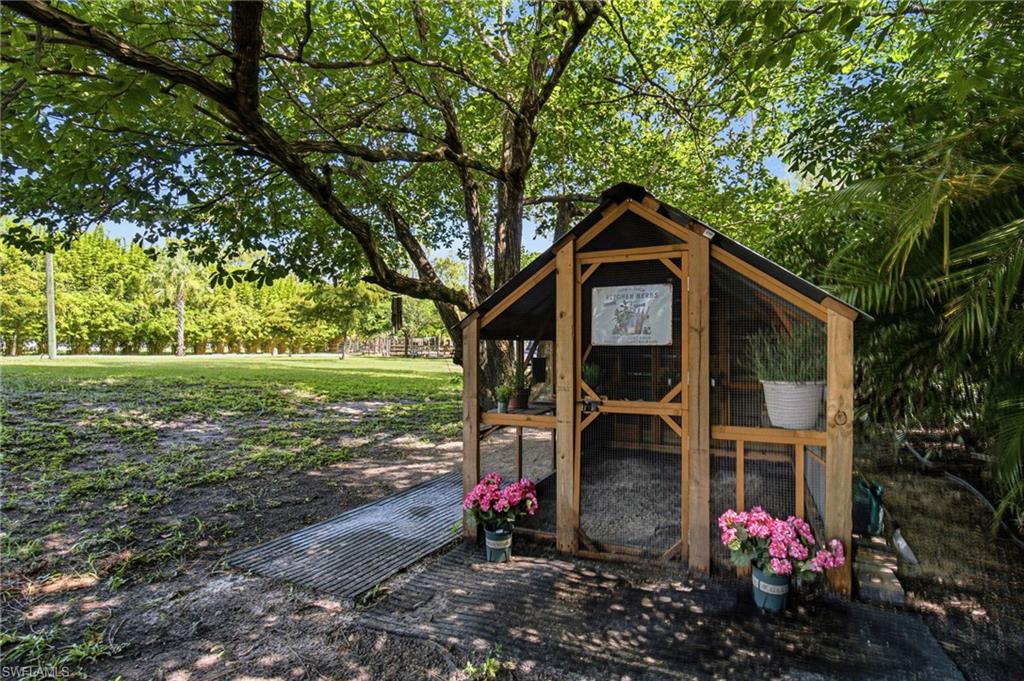 Harvest fresh herbs from your own charming garden shed and embrace the simple pleasures of acreage living. This delightful herb garden shed, adds charm and everyday function to the refined hobby farm lifestyle.