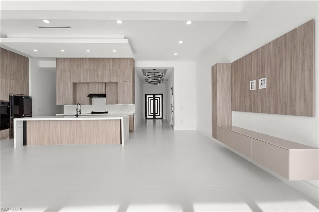 806 NW 33rd AVE