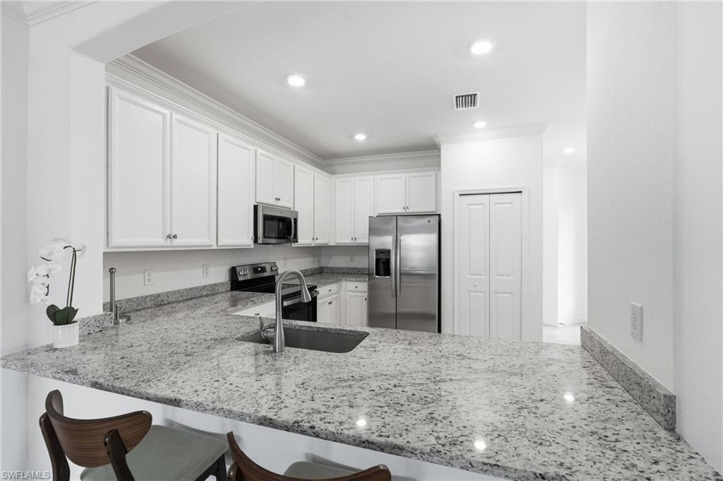 1689 Alameda DR photo 17