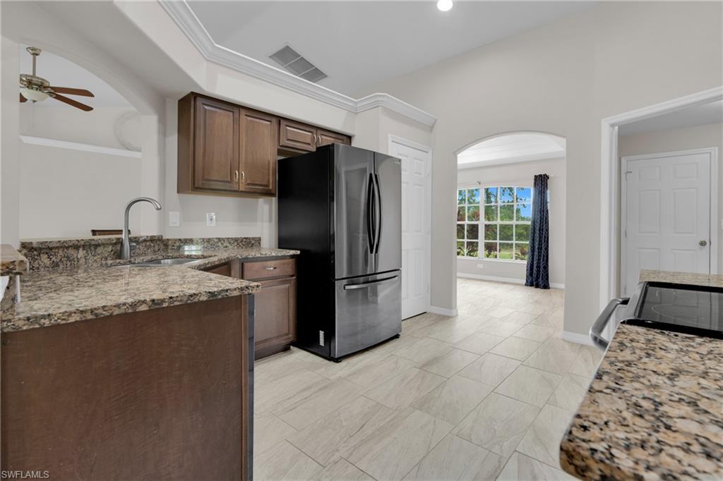 1237 Bermar ST photo 6