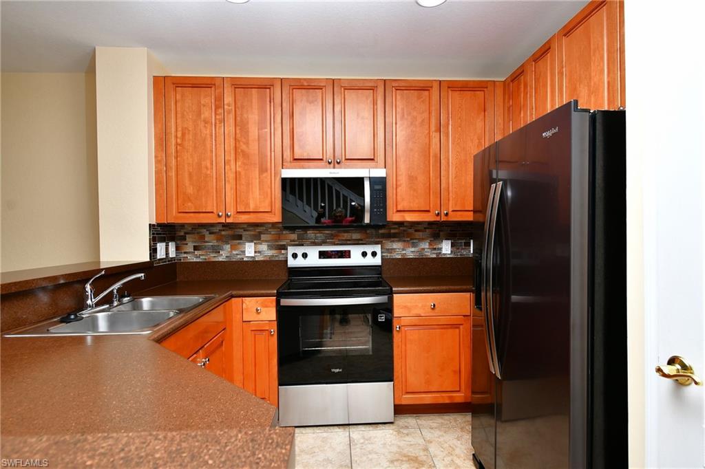 8585 Athena CT photo 8