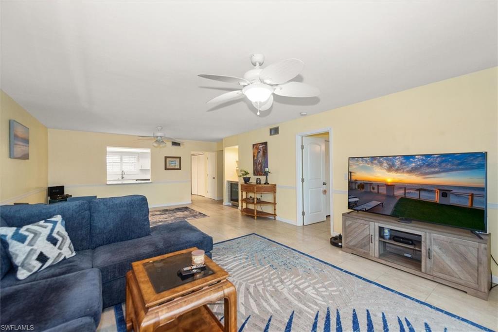 816 SW 48th TER 102