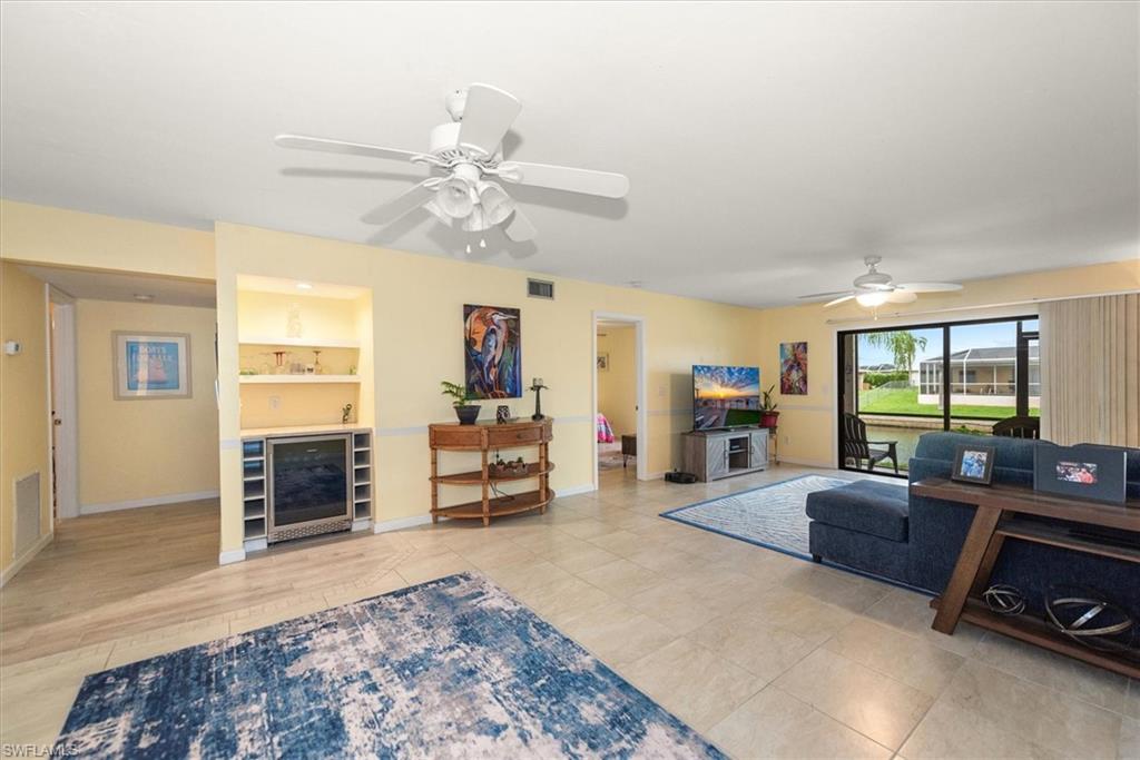 816 SW 48th TER 102 photo 8