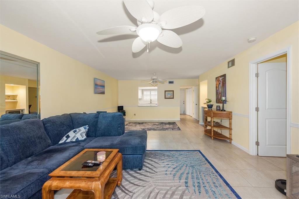 816 SW 48th TER 102 photo 10