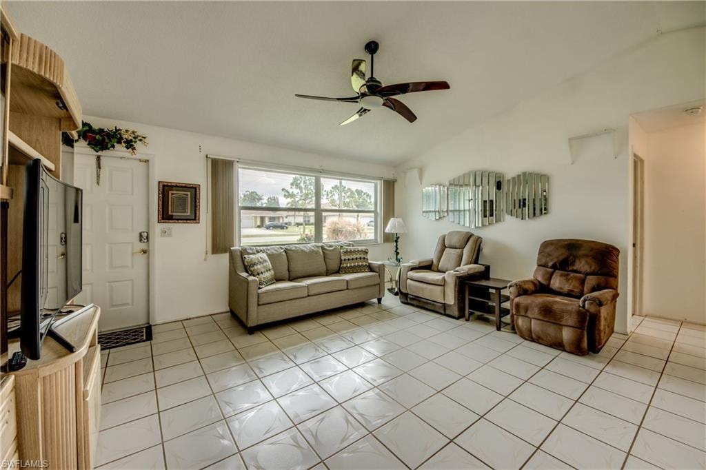 1324 Gleason PKWY