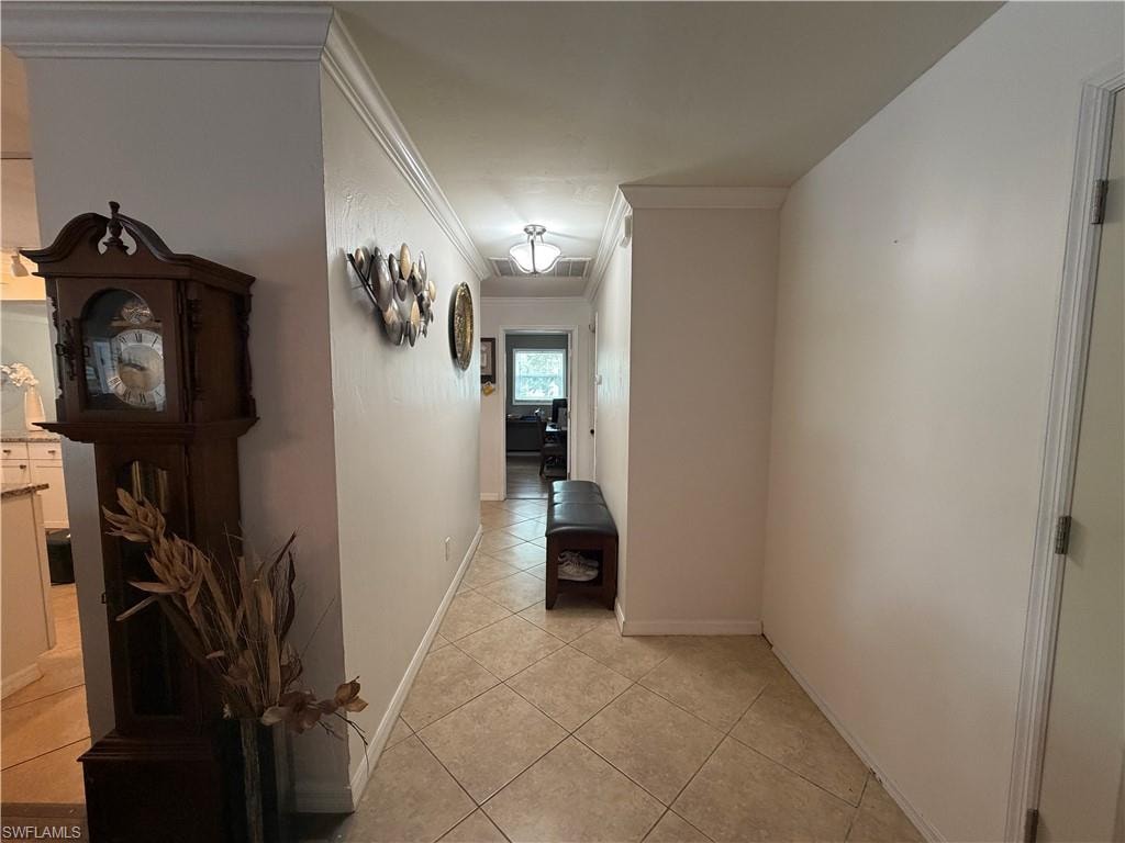 Sitting area/hallway/mud-room