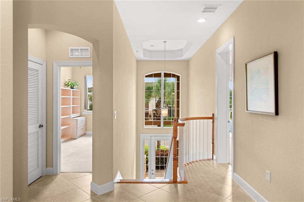 Front Entry Landing -Bonus to Left