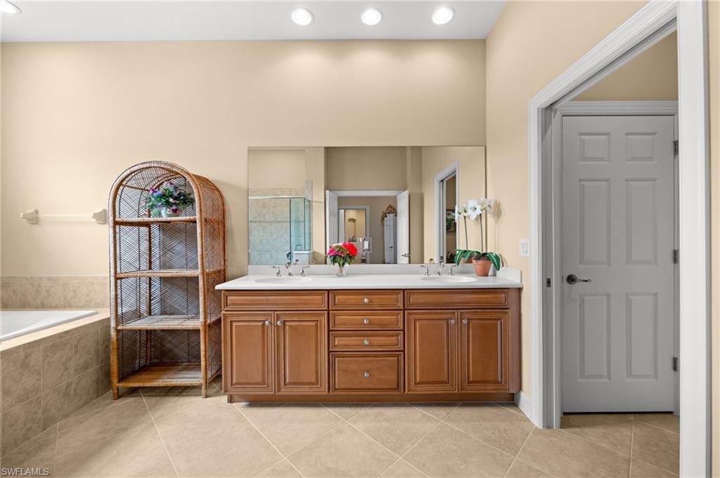 10391 Glastonbury CIR 202 photo 21