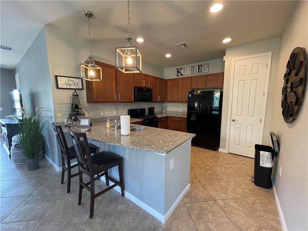 7631 Jacaranda LN photo 16