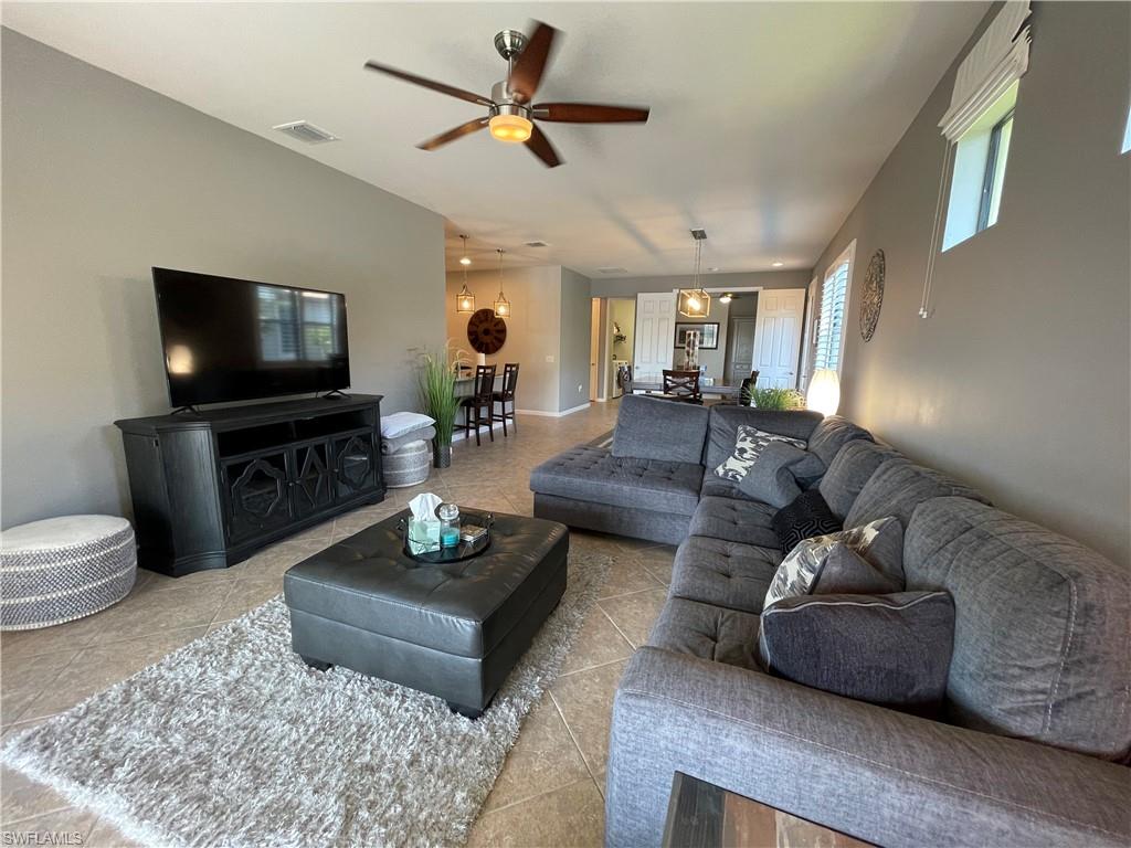 7631 Jacaranda LN photo 22