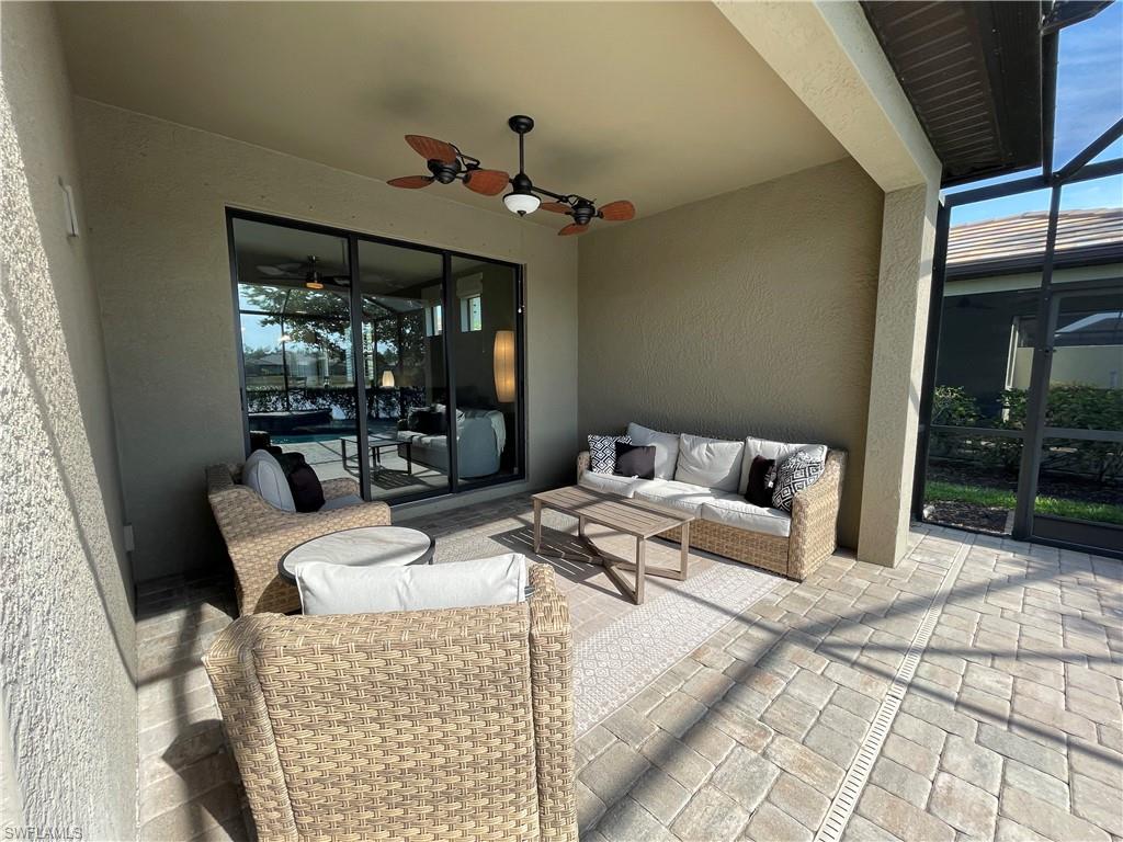 7631 Jacaranda LN photo 7