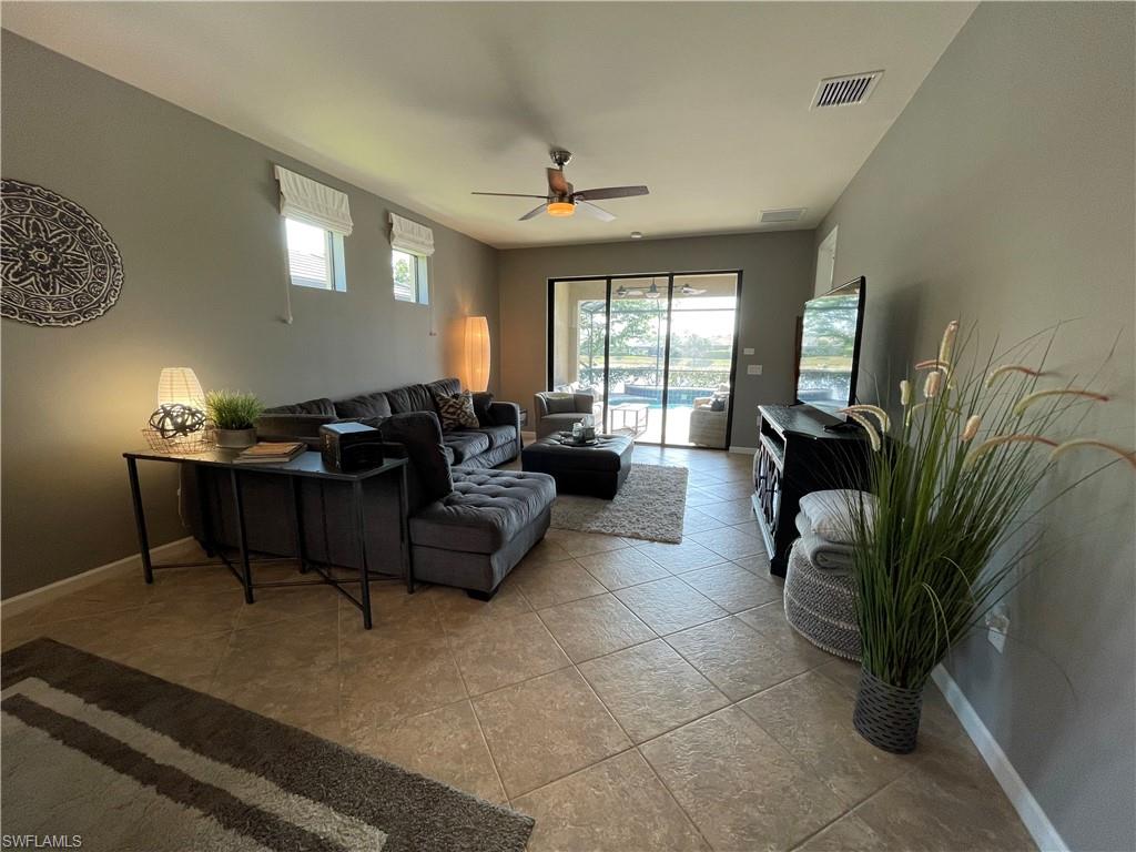 7631 Jacaranda LN photo 20