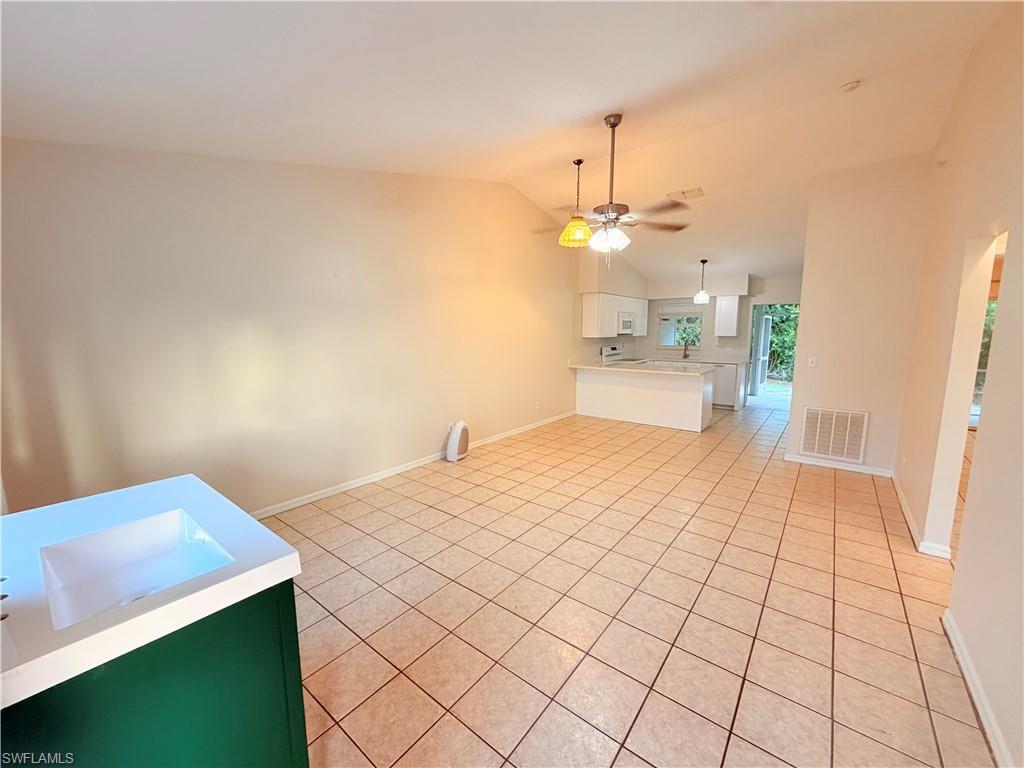 8204 Matanzas RD