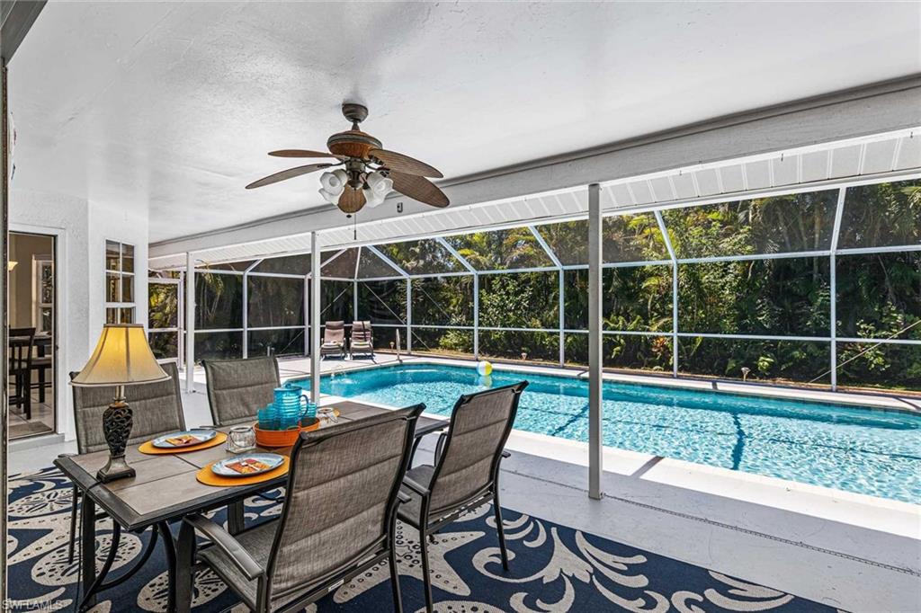 The outside dining area has room for 4