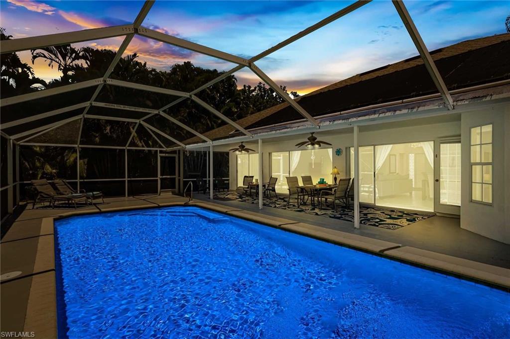 Even in the evenings, the pool area is pretty