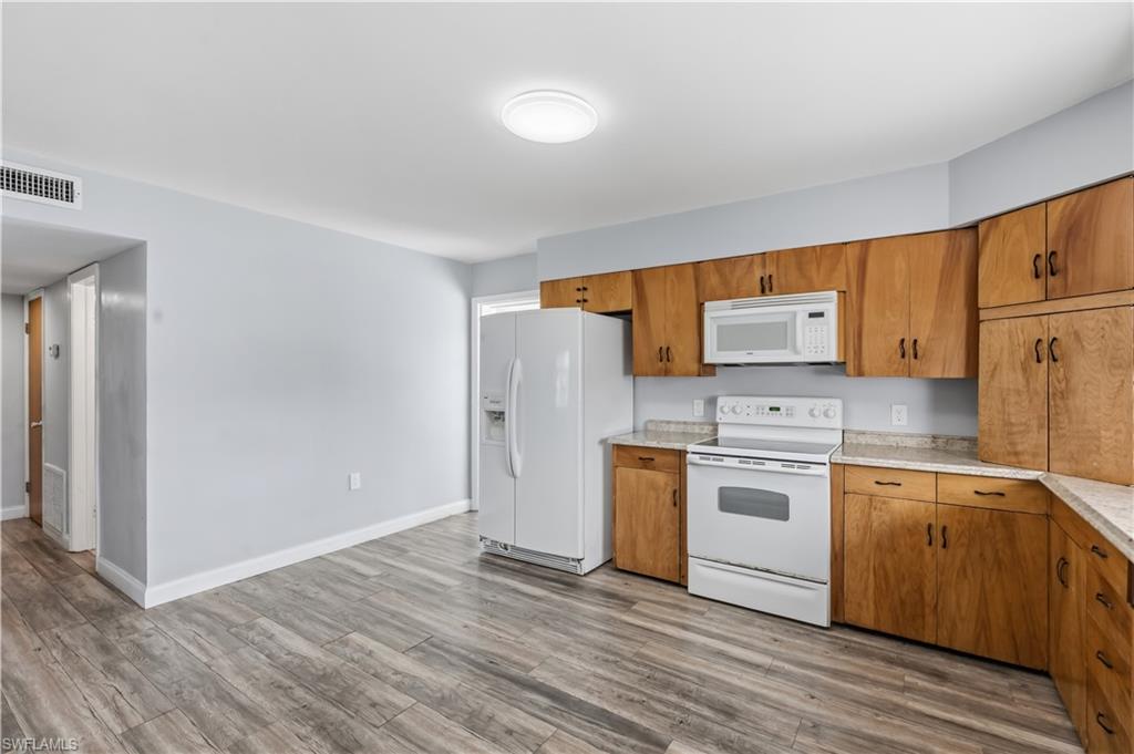 4220 Deleon ST photo 23