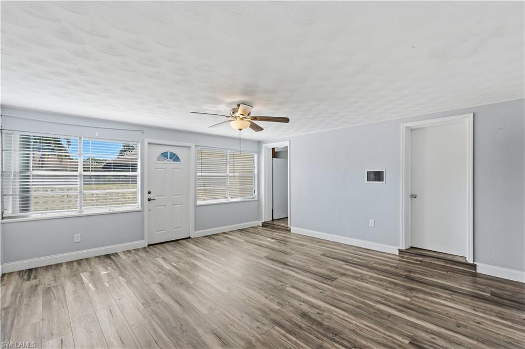 4220 Deleon ST photo 7