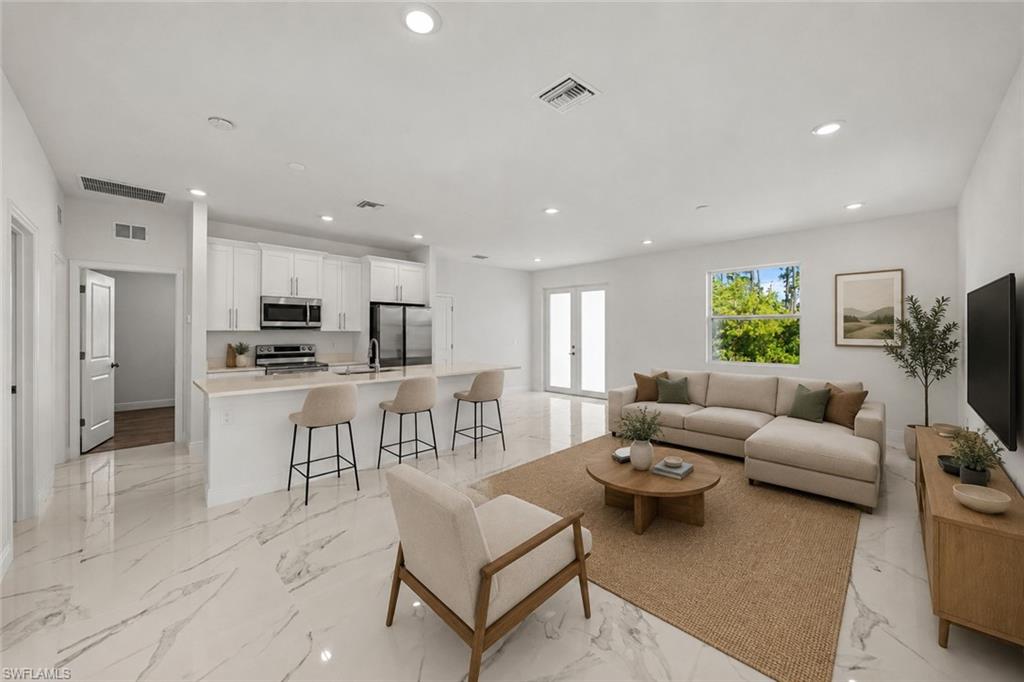 1252 Edna ST E