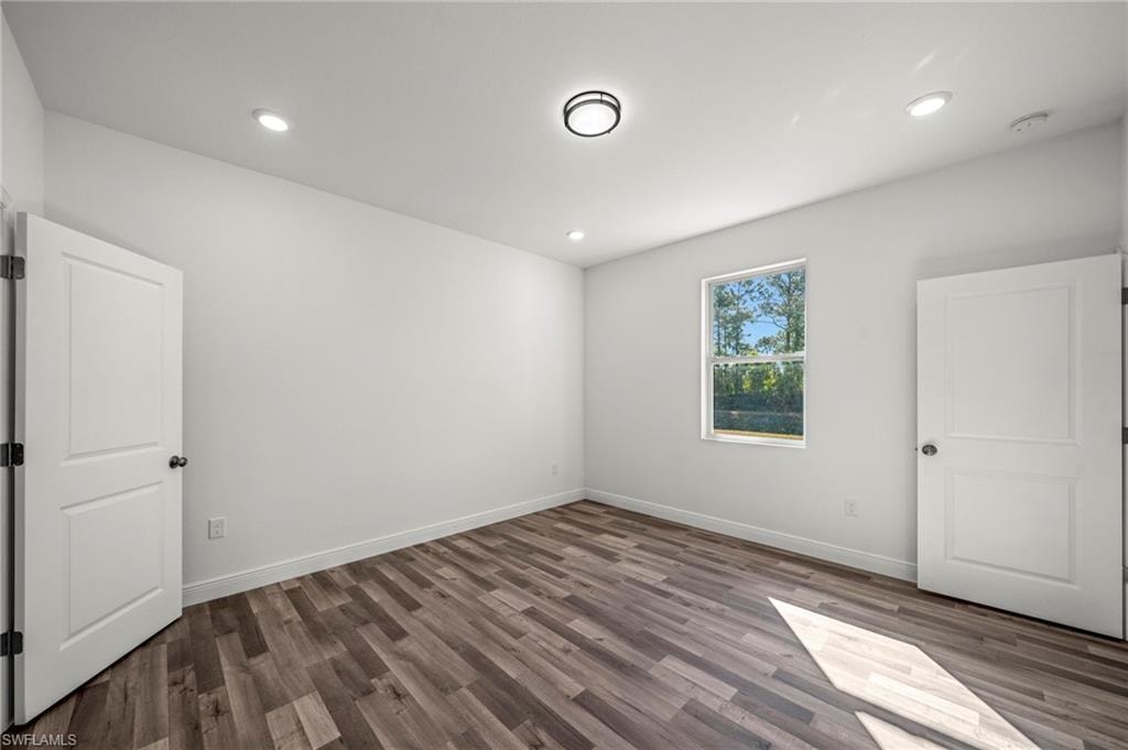 1252 Edna ST E photo 10