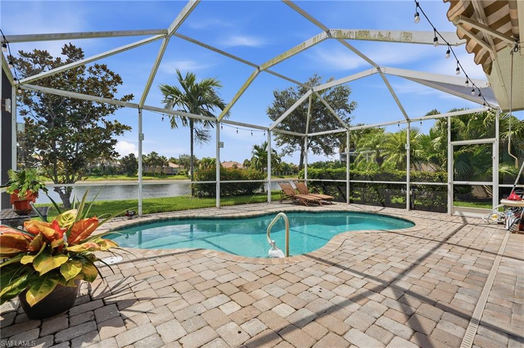 Screened in Pool