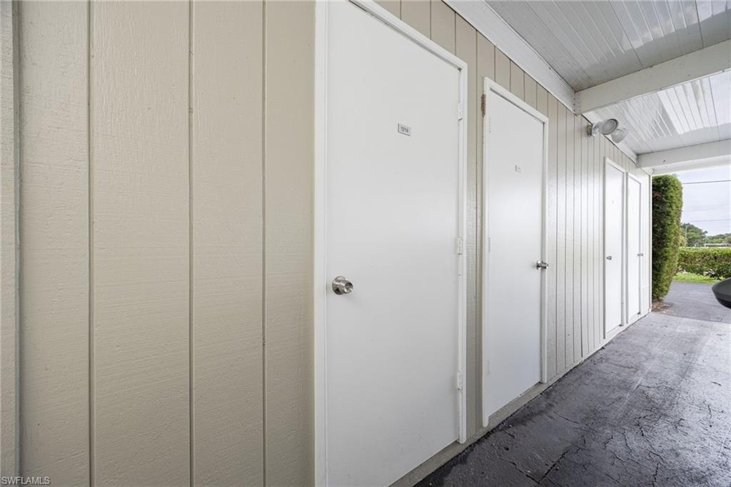 3813 SE 11th PL 1214 photo 27