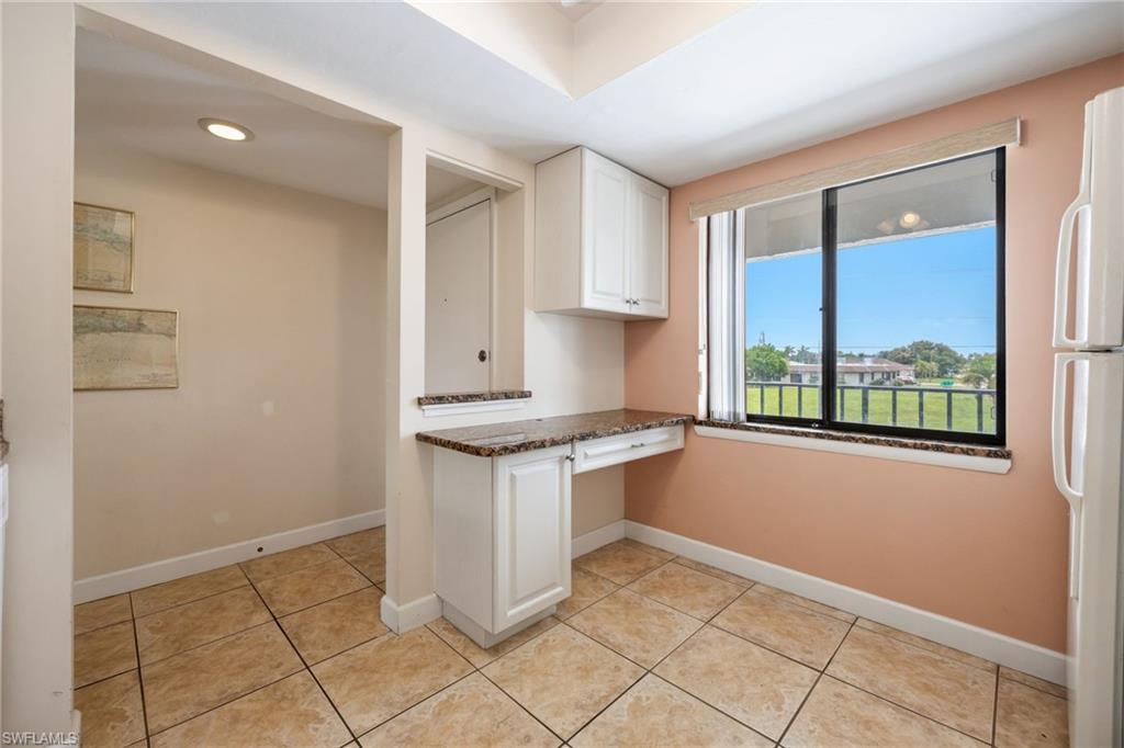 3813 SE 11th PL 1214 photo 6