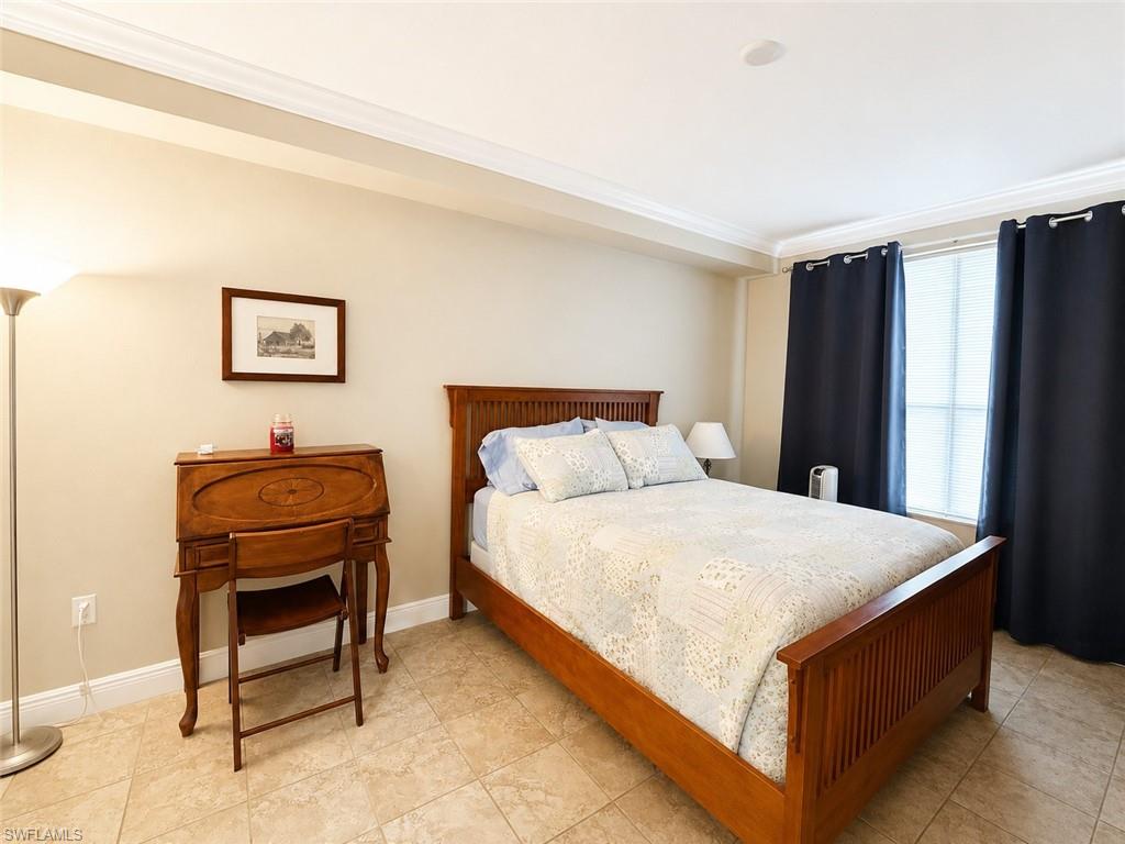 2825 Palm Beach BLVD 218 photo 6