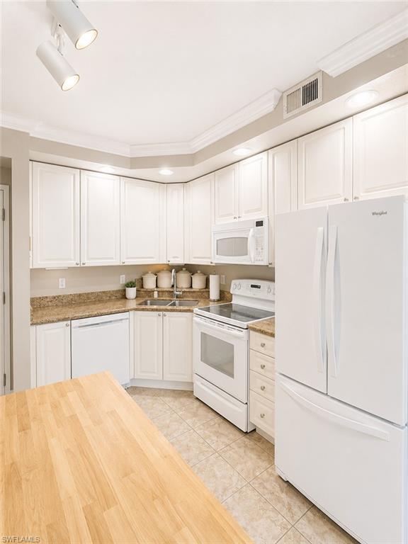 2825 Palm Beach BLVD 218 photo 10
