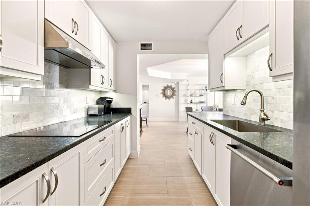 4001 Gulf Shore BLVD N 904 photo 12