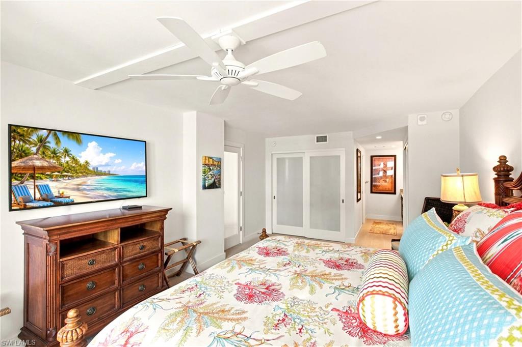 4001 Gulf Shore BLVD N 904 photo 18
