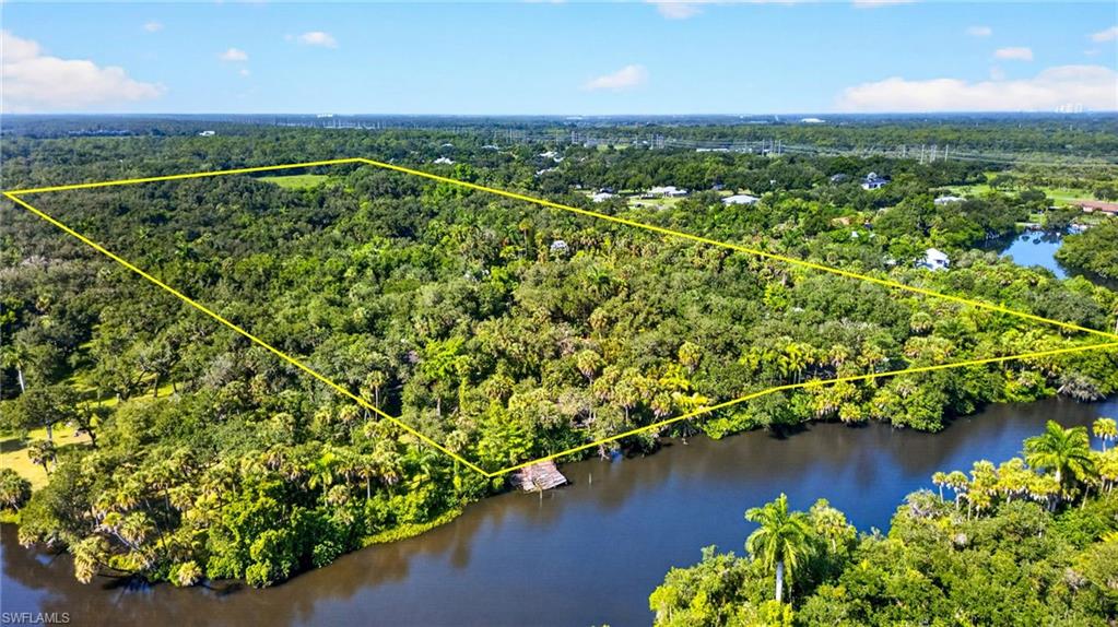 Property on the Orange River with approximately 510' of riverfront