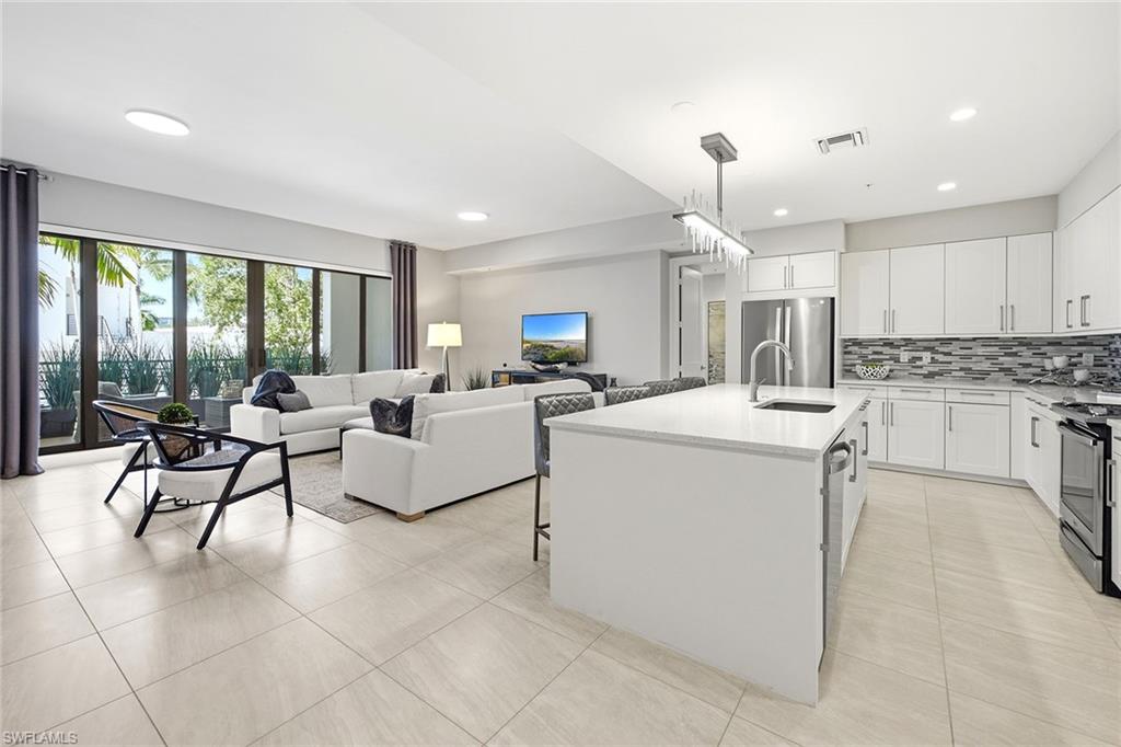 1111 CENTRAL AVE 205