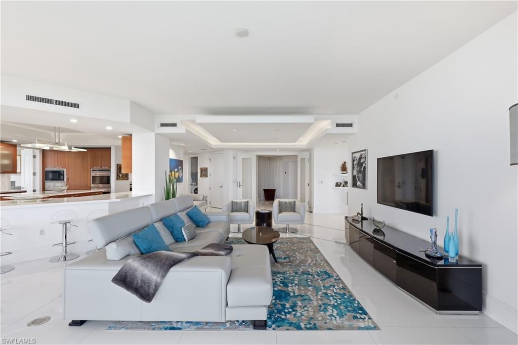 13675 Vanderbilt DR 810