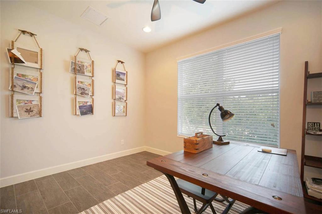 Office w/ Twin size day bed