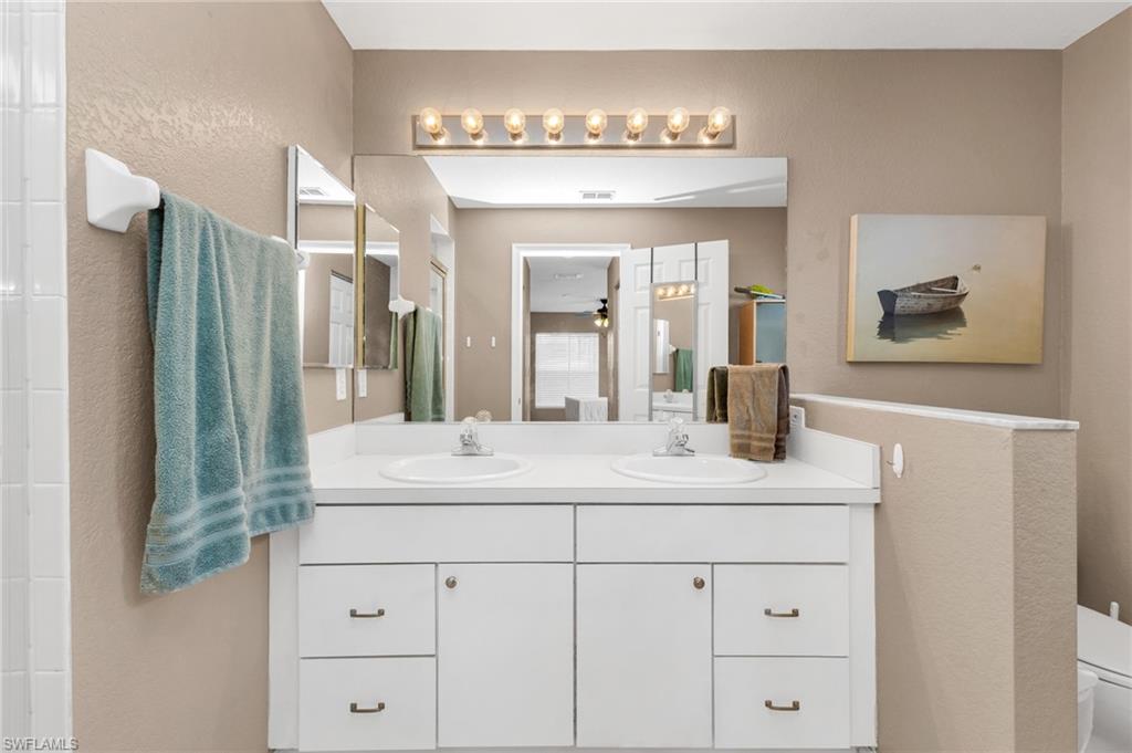 24208 Buckingham WAY photo 16