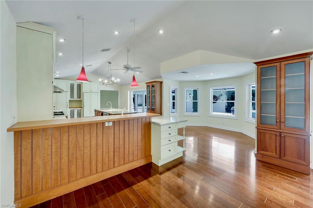 675 Murex DR photo 17